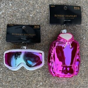 Robert Stanley Pink Ornament Set - Hoodie and Goggles